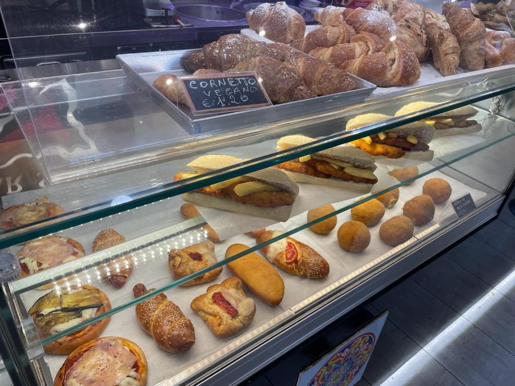 Metro B Fronte Metro Alojamento de Acomodação e Pequeno-almoço *