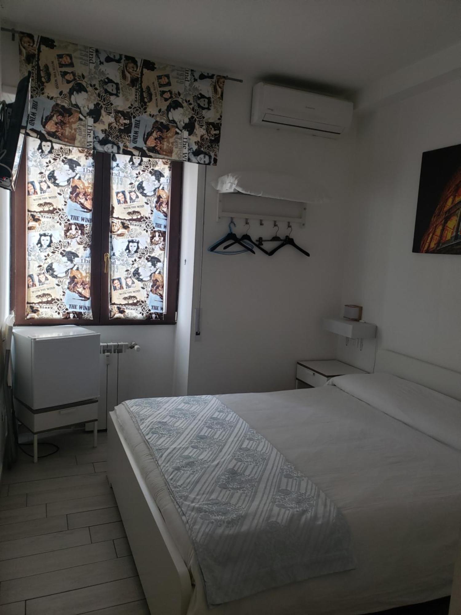 Metro B 10 Passi Dalla Metro B Bed & Breakfast Roma